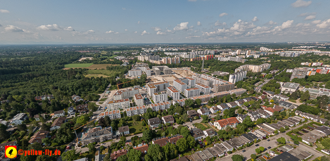 07.06.2023 - Aktuelle Luftbilder aus dem Alexisquartier und Pandion Verde in Neuperlach in München
